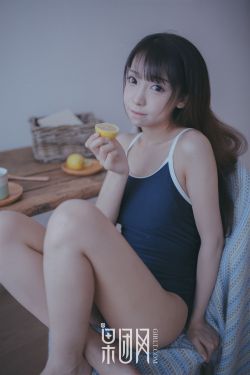 皇上捏住宫女的3P双乳